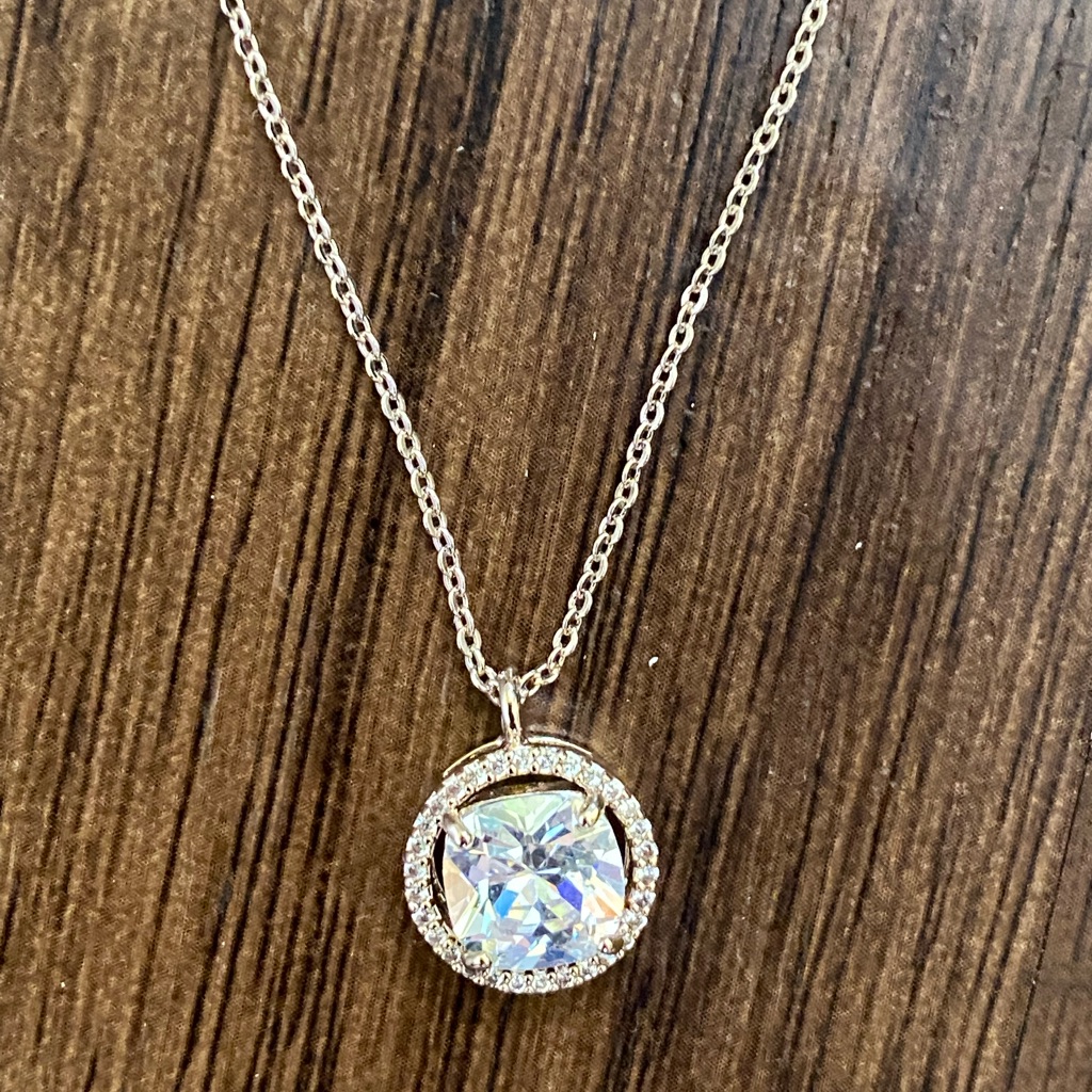 Whbm Goldstone Solitaire Cubic Zirconia Necklace 18 49$
